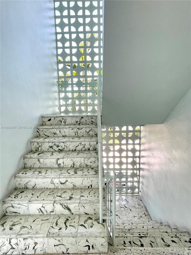 Building Photo - 1100 NE 11th St