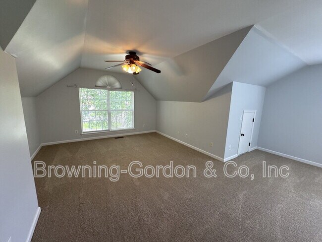 Building Photo - 212 Claybrook Ln