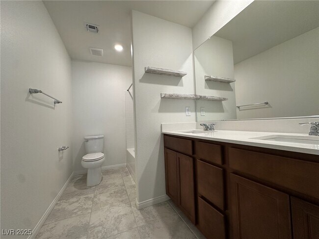 Building Photo - 6988 Sylmar Ave