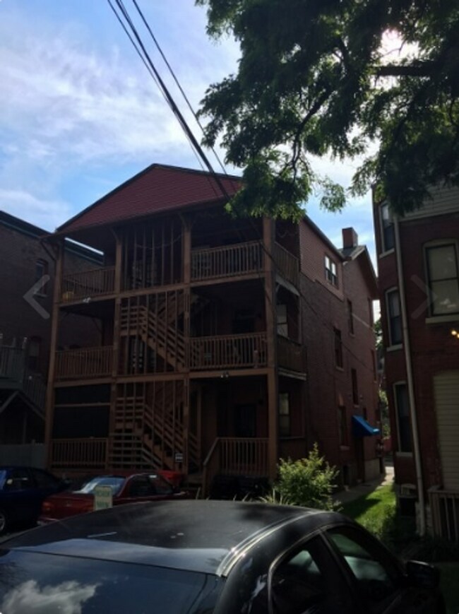 Building Photo - 1445