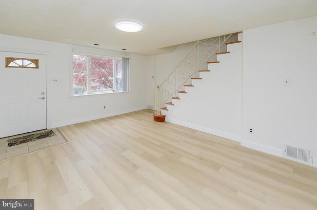 Building Photo - 2019 S Etting St