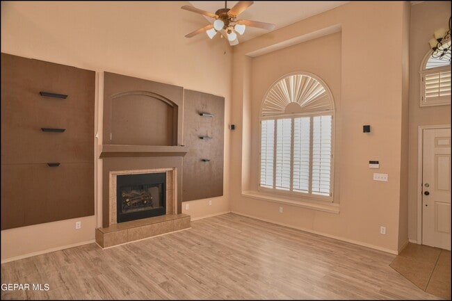 Building Photo - 3140 Tierra Encino Dr