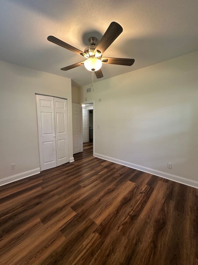 Building Photo - Newly remodeled 4 bedroom 2 bath Available...
