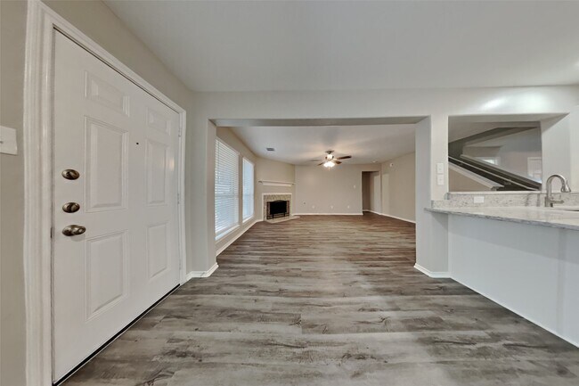 Building Photo - 6723 Carrington Ridge Ln