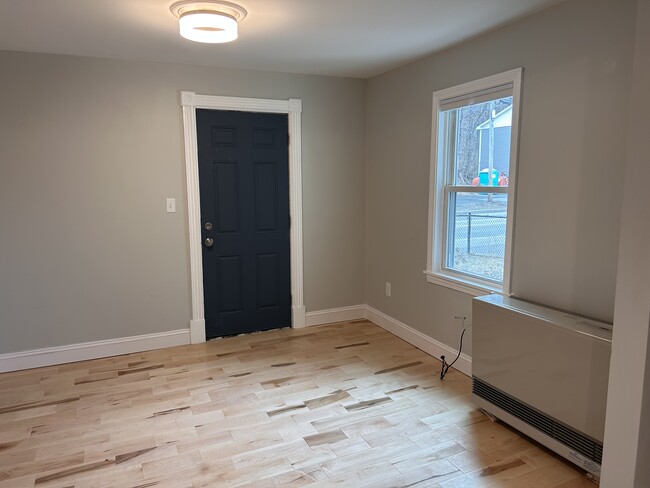 Living Room - 114 Mount Vernon Ave