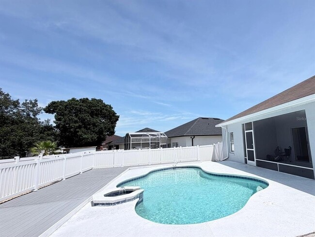 Building Photo - 906 Berwick Dr