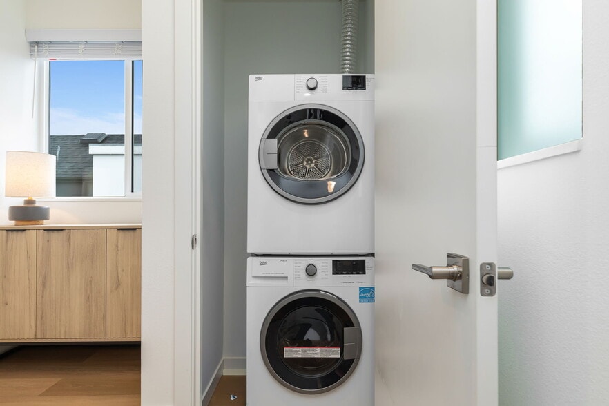 Building Photo - 7510 43rd Ave S