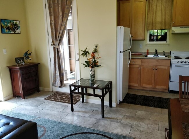 Building Photo - 170 Kuli Puu St