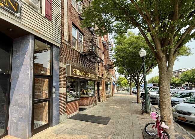 Building Photo - 228 Mamaroneck Ave