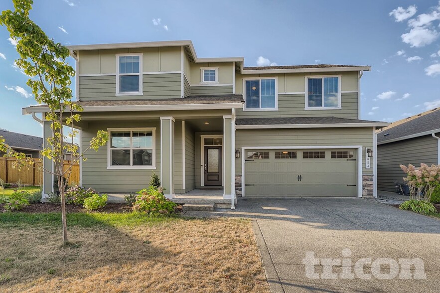 Building Photo - 884 Sigrist Dr E