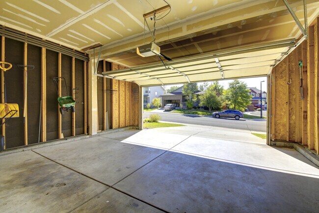 Building Photo - Beautiful Home for Rent at The Meadows in ...