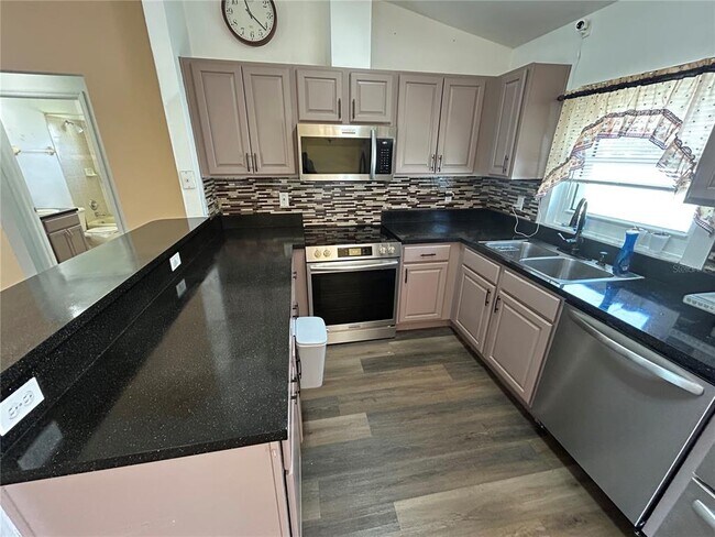 Building Photo - 659 Jaguar Ct