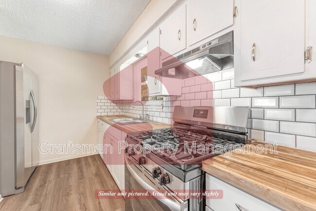 Primary Photo - 409 S Cleveland St