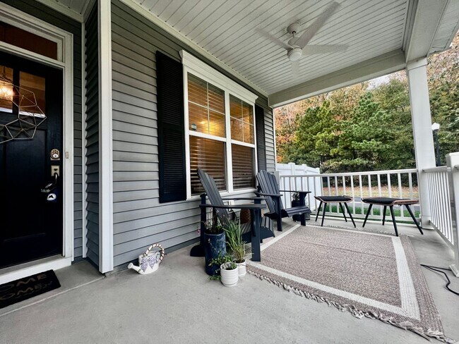 Building Photo - Beautiful Corner Lot, Single Family Home, in Sherwood Lakes.