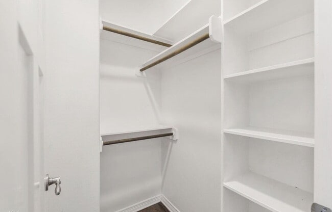 Building Photo - 3209 Link St