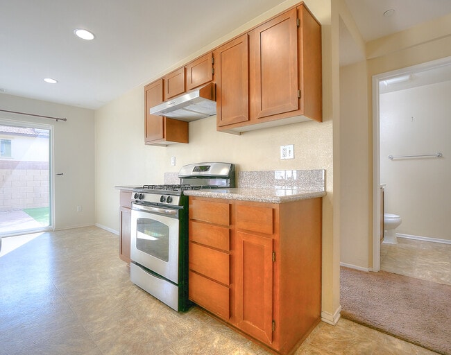 Building Photo - 34212 Woodmont