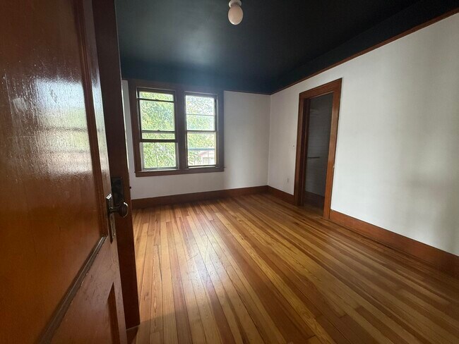 Building Photo - 2600 Belmont St