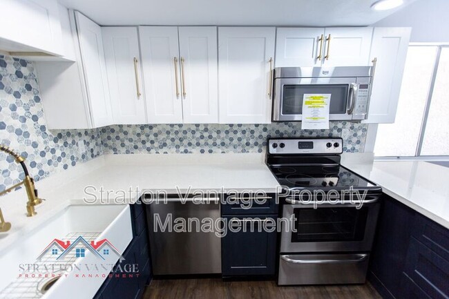 Building Photo - 4935 N 43rd St