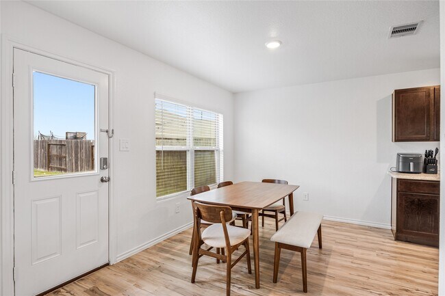 Building Photo - 32610 Orchard Haze Dr