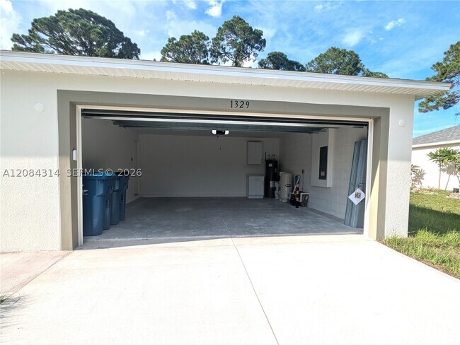 Building Photo - 1329 Biarritz St NW