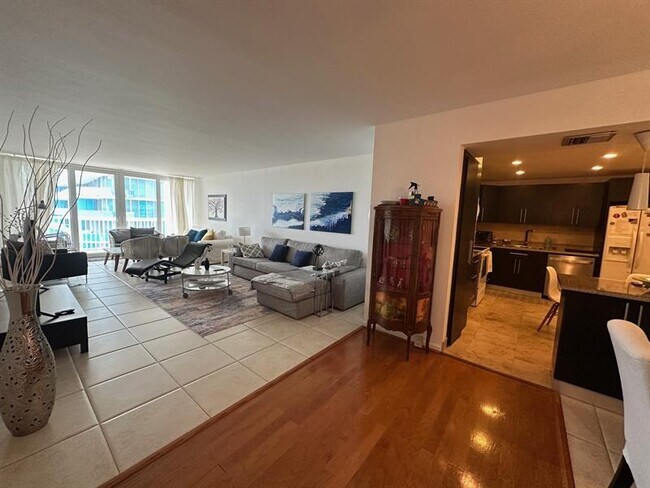 Building Photo - 1370 S Ocean Blvd