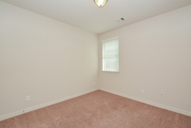 Building Photo - 7215 Casita Dr