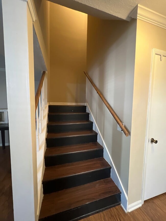 Building Photo - Oak Meadow Townhome