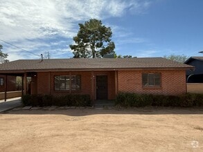 Building Photo - 1325 N Venice Ave