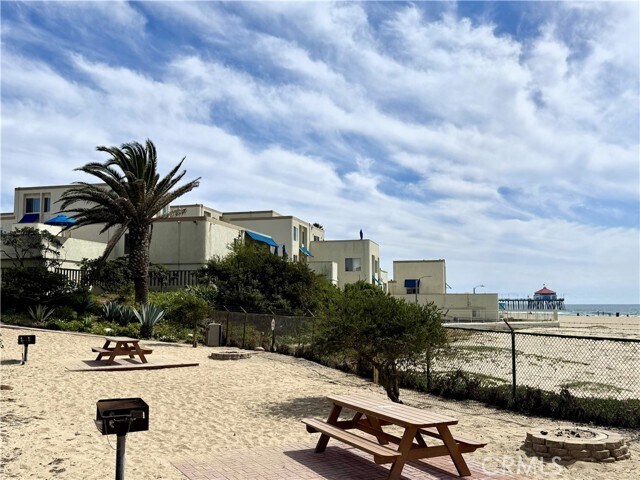 Building Photo - 711 Pacific Coast Hwy