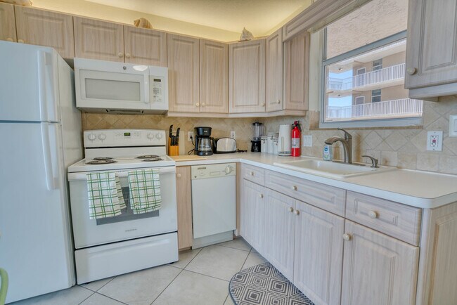Building Photo - 5700 Bonita Beach Rd SW