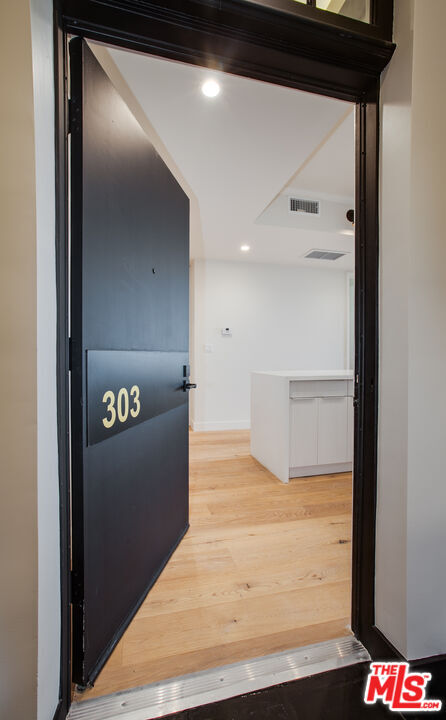 Building Photo - 12320 Montana Ave