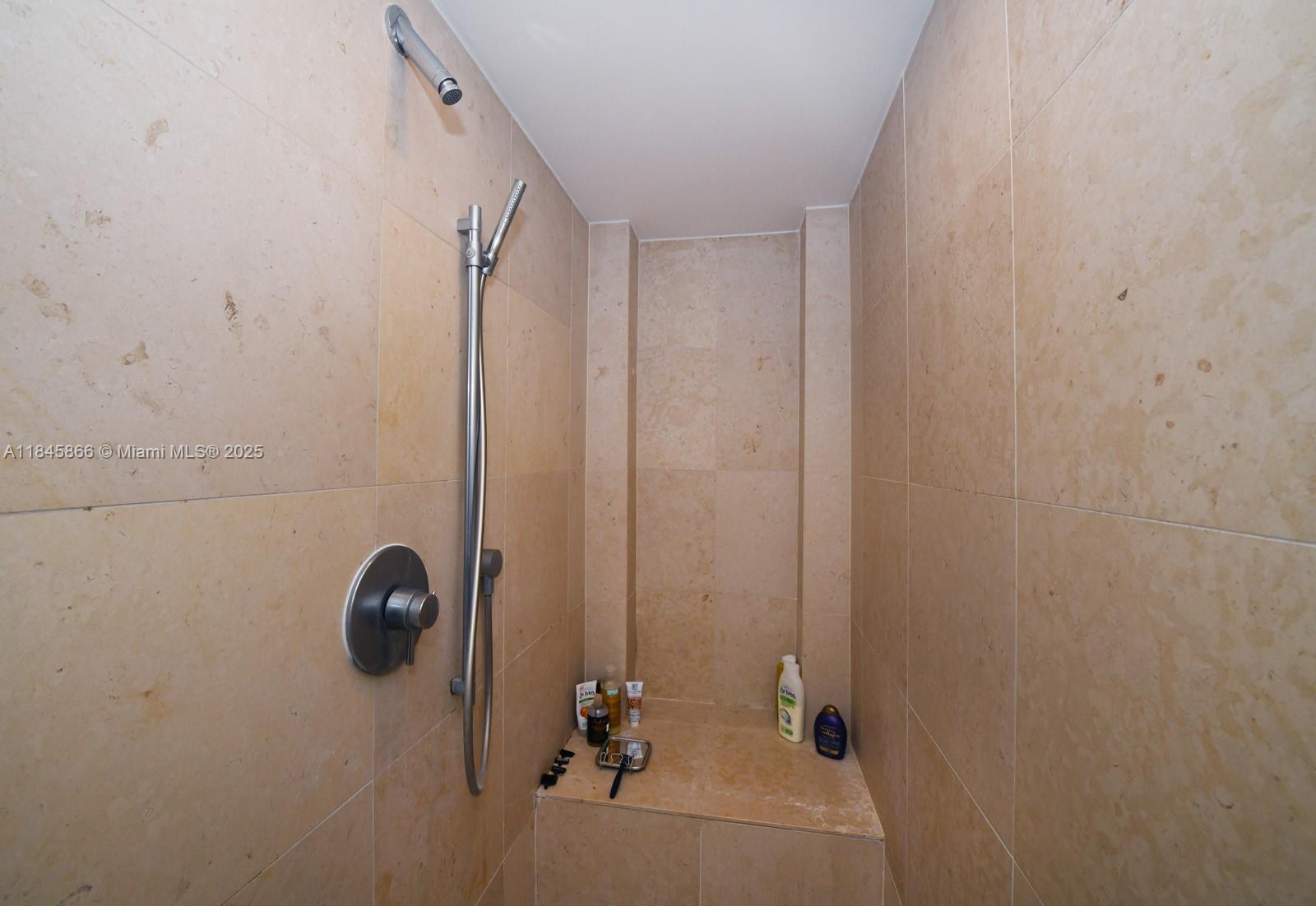 Building Photo - 465 Brickell Ave