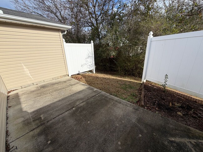 Building Photo - 22 Skylar Ct