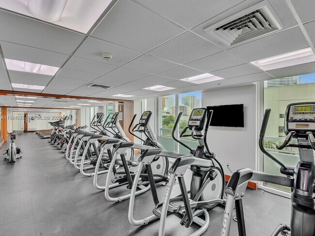 Building Photo - 31 SE 5th St