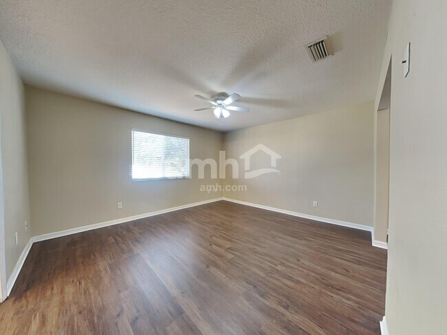 Building Photo - 10808 Candle Stick Ln