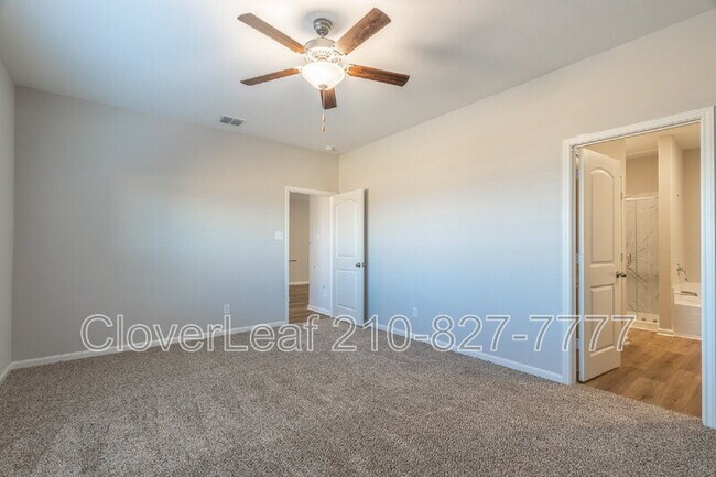 Building Photo - 9223 Foxing Blf