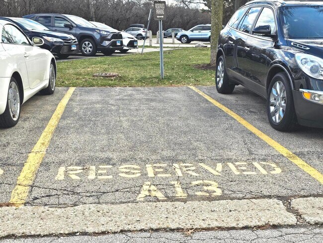 Building Photo - 1018 Castilian Ct