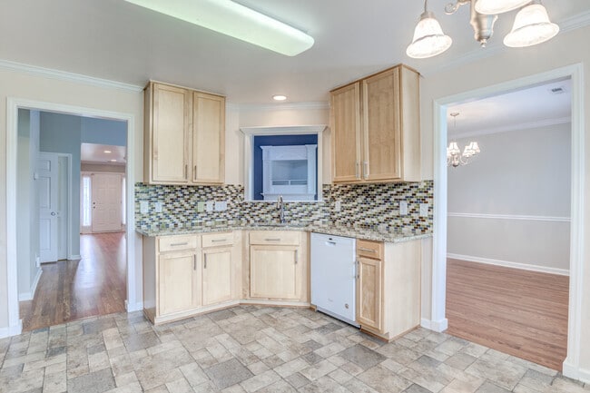Building Photo - 833 Willow Bay Dr
