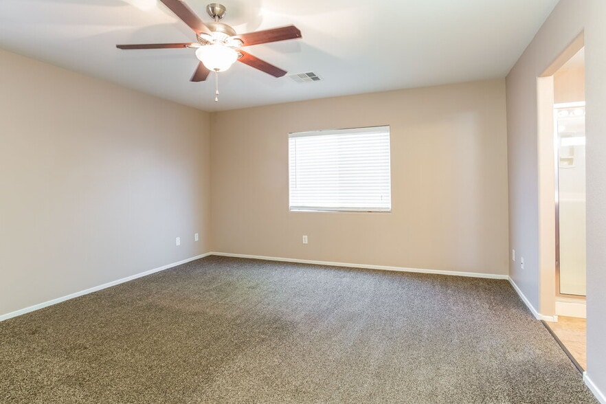 Building Photo - 9657 Bouncing Ball St