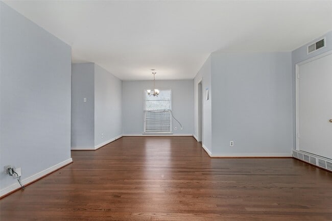 Building Photo - 6556 St Moritz Ave