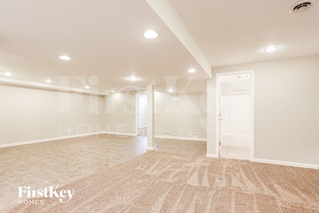 Building Photo - 7401 Cinnamon Teal Dr