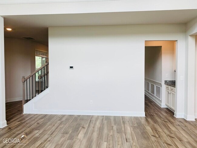 Building Photo - 7660 Tiberon Pkwy