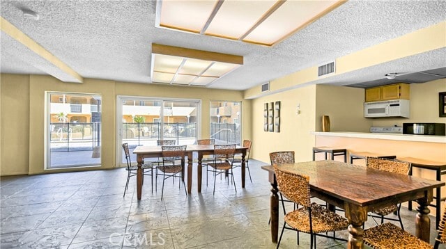 Building Photo - 355 S Madison Ave