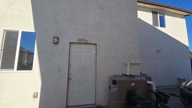 Building Photo - 84(1019E)