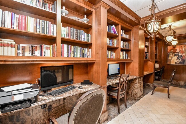 Building Photo - 3525 Sage Rd