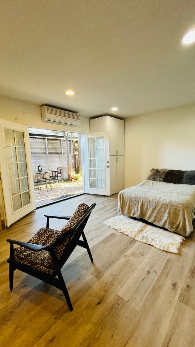 Building Photo - 16616 Haynes St