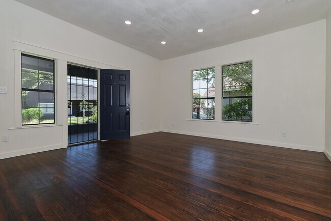 Building Photo - 2615 Polk- House