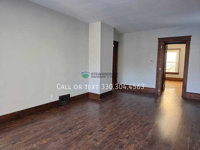 Building Photo - 1014 Berwin St