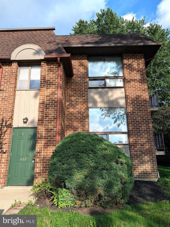 Building Photo - 822 Putnam Blvd