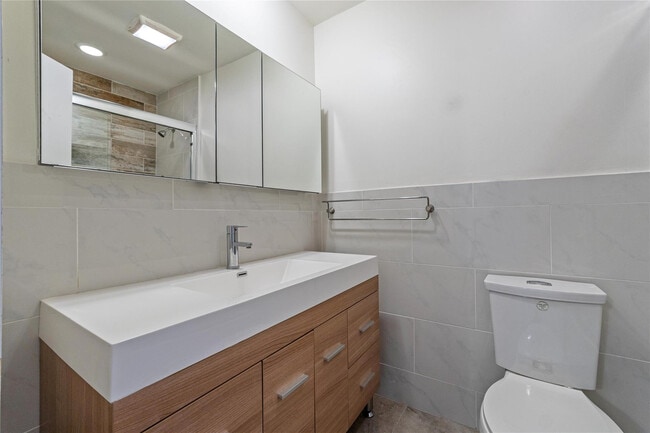 Building Photo - 167 NW 115th Terrace